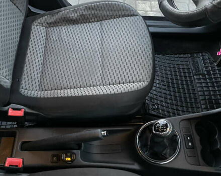 Шкода Фабия 2010 в Ивано-Франковске на Automoto.ua Черный Шкода Фабия, объемом двигателя 1.39 л и пробегом 224 тыс. км за 6300 $, фото 10 на Automoto.ua