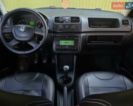 Шкода Фабия 2010 в Тернополе на Automoto.ua Черный Шкода Фабия, объемом двигателя 1.4 л и пробегом 275 тыс. км за 4650 $, фото 23 на Automoto.ua
