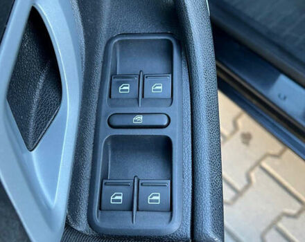 Чорний Шкода Фабія, об'ємом двигуна 1.39 л та пробігом 226 тис. км за 5700 $, фото 7 на Automoto.ua