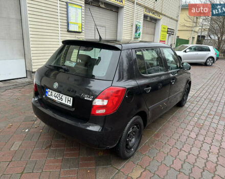 Черный Шкода Фабия, объемом двигателя 1.2 л и пробегом 266 тыс. км за 4400 $, фото 3 на Automoto.ua