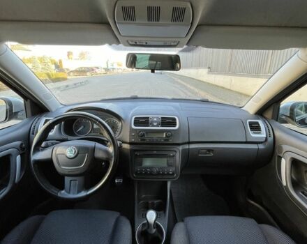 Черный Шкода Фабия, объемом двигателя 1.4 л и пробегом 226 тыс. км за 6100 $, фото 15 на Automoto.ua