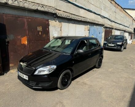 Черный Шкода Фабия, объемом двигателя 1.2 л и пробегом 266 тыс. км за 4400 $, фото 2 на Automoto.ua