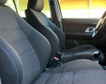 Черный Шкода Фабия, объемом двигателя 1.39 л и пробегом 226 тыс. км за 6100 $, фото 16 на Automoto.ua