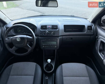 Чорний Шкода Фабія, об'ємом двигуна 1.2 л та пробігом 185 тис. км за 4900 $, фото 9 на Automoto.ua