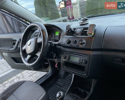 Шкода Фабия 2010 в Ивано-Франковске на Automoto.ua Черный Шкода Фабия, объемом двигателя 1.39 л и пробегом 224 тыс. км за 6300 $, фото 8 на Automoto.ua