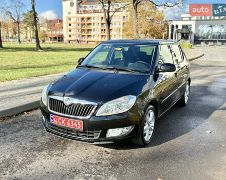 Черный Шкода Фабия, объемом двигателя 1.2 л и пробегом 209 тыс. км за 6300 $, фото 2 на Automoto.ua