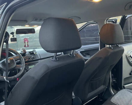 Черный Шкода Фабия, объемом двигателя 1.39 л и пробегом 224 тыс. км за 6300 $, фото 15 на Automoto.ua