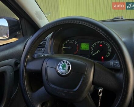 Шкода Фабия 2010 в Тернополе на Automoto.ua Черный Шкода Фабия, объемом двигателя 1.4 л и пробегом 275 тыс. км за 4650 $, фото 32 на Automoto.ua