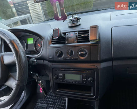 Шкода Фабия 2010 в Ивано-Франковске на Automoto.ua Черный Шкода Фабия, объемом двигателя 1.39 л и пробегом 224 тыс. км за 6300 $, фото 7 на Automoto.ua