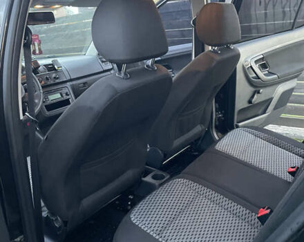 Шкода Фабия 2010 в Ивано-Франковске на Automoto.ua Черный Шкода Фабия, объемом двигателя 1.39 л и пробегом 224 тыс. км за 6300 $, фото 16 на Automoto.ua