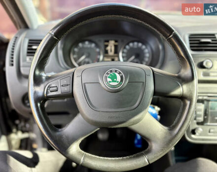 Черный Шкода Фабия, объемом двигателя 1.2 л и пробегом 209 тыс. км за 6300 $, фото 9 на Automoto.ua