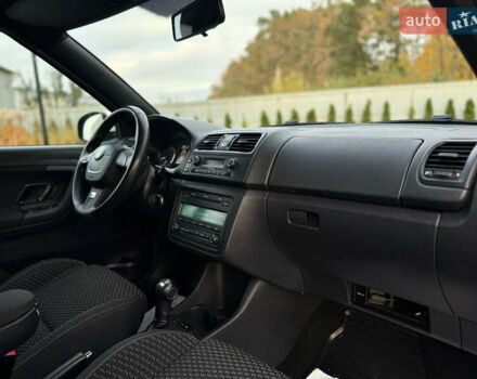 Чорний Шкода Фабія, об'ємом двигуна 1.4 л та пробігом 199 тис. км за 7999 $, фото 32 на Automoto.ua