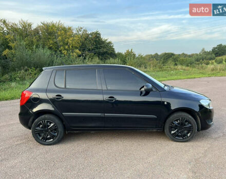 Черный Шкода Фабия, объемом двигателя 1.2 л и пробегом 101 тыс. км за 5500 $, фото 3 на Automoto.ua