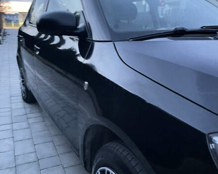 Черный Шкода Фабия, объемом двигателя 1.2 л и пробегом 400 тыс. км за 3800 $, фото 17 на Automoto.ua