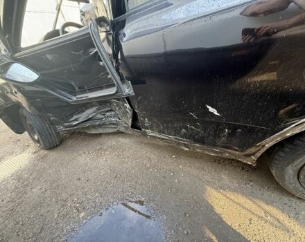 Черный Шкода Фабия, объемом двигателя 1.4 л и пробегом 250 тыс. км за 1950 $, фото 5 на Automoto.ua