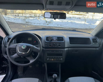 Черный Шкода Фабия, объемом двигателя 1.2 л и пробегом 118 тыс. км за 5000 $, фото 13 на Automoto.ua