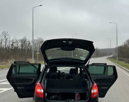 Черный Шкода Фабия, объемом двигателя 1.4 л и пробегом 239 тыс. км за 9800 $, фото 6 на Automoto.ua