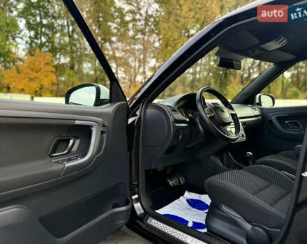 Черный Шкода Фабия, объемом двигателя 1.4 л и пробегом 199 тыс. км за 7999 $, фото 11 на Automoto.ua