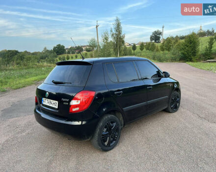 Черный Шкода Фабия, объемом двигателя 1.2 л и пробегом 101 тыс. км за 5500 $, фото 4 на Automoto.ua