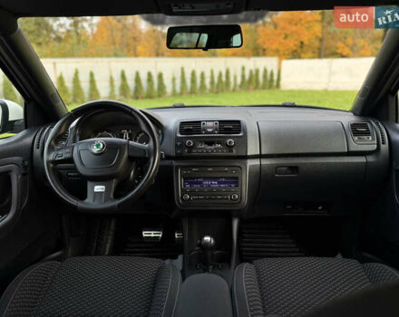 Черный Шкода Фабия, объемом двигателя 1.4 л и пробегом 199 тыс. км за 8299 $, фото 23 на Automoto.ua