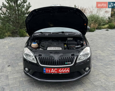 Черный Шкода Фабия, объемом двигателя 1.4 л и пробегом 150 тыс. км за 9500 $, фото 65 на Automoto.ua