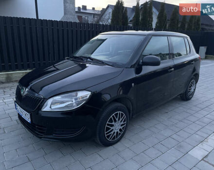 Черный Шкода Фабия, объемом двигателя 1.2 л и пробегом 400 тыс. км за 3800 $, фото 3 на Automoto.ua