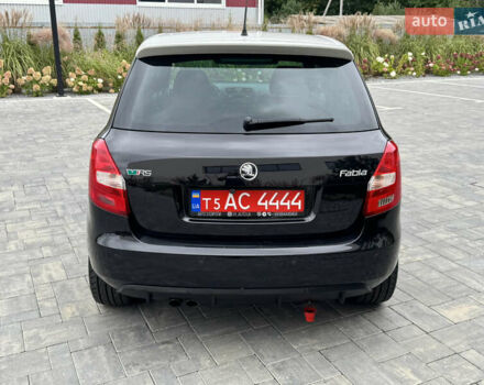 Черный Шкода Фабия, объемом двигателя 1.4 л и пробегом 150 тыс. км за 9500 $, фото 4 на Automoto.ua