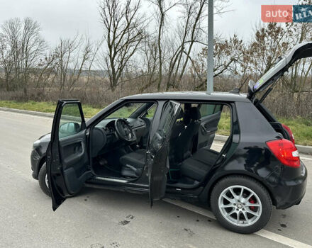 Черный Шкода Фабия, объемом двигателя 1.4 л и пробегом 239 тыс. км за 9800 $, фото 3 на Automoto.ua