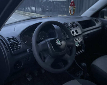 Черный Шкода Фабия, объемом двигателя 1.2 л и пробегом 400 тыс. км за 3800 $, фото 36 на Automoto.ua