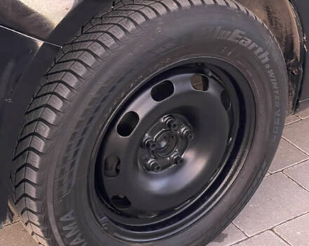 Черный Шкода Фабия, объемом двигателя 1.2 л и пробегом 240 тыс. км за 3899 $, фото 33 на Automoto.ua