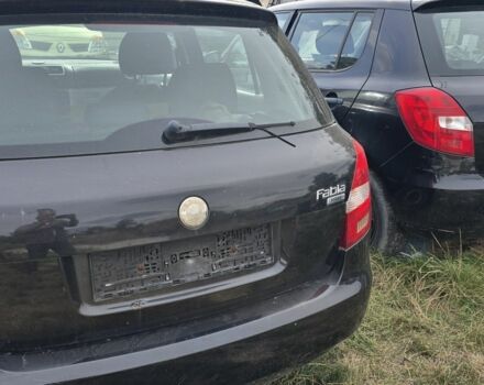 Черный Шкода Фабия, объемом двигателя 1.2 л и пробегом 126 тыс. км за 3999 $, фото 12 на Automoto.ua