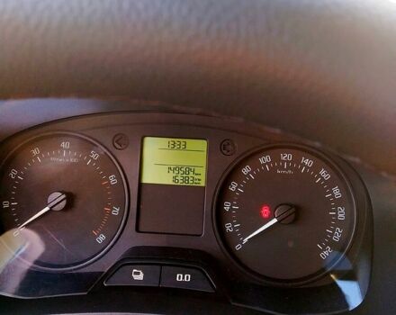 Черный Шкода Фабия, объемом двигателя 1.2 л и пробегом 156 тыс. км за 5600 $, фото 2 на Automoto.ua