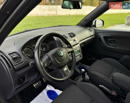 Чорний Шкода Фабія, об'ємом двигуна 1.4 л та пробігом 199 тис. км за 8699 $, фото 18 на Automoto.ua