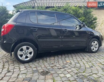 Черный Шкода Фабия, объемом двигателя 1.2 л и пробегом 95 тыс. км за 7500 $, фото 4 на Automoto.ua