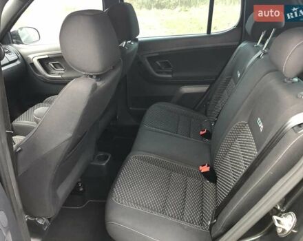 Черный Шкода Фабия, объемом двигателя 1.4 л и пробегом 170 тыс. км за 8750 $, фото 42 на Automoto.ua