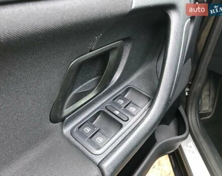 Черный Шкода Фабия, объемом двигателя 1.4 л и пробегом 170 тыс. км за 8750 $, фото 44 на Automoto.ua