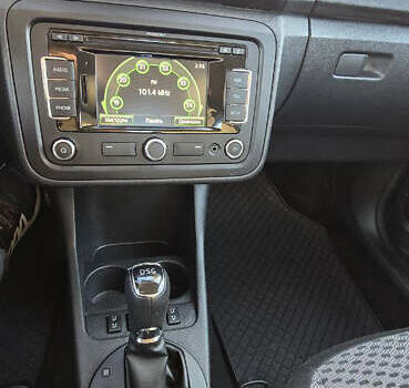 Черный Шкода Фабия, объемом двигателя 0 л и пробегом 95 тыс. км за 7500 $, фото 2 на Automoto.ua