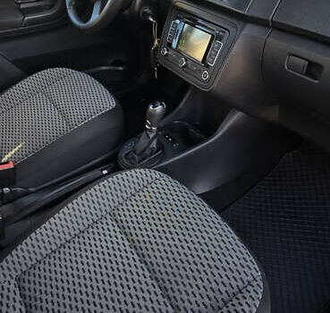 Черный Шкода Фабия, объемом двигателя 0 л и пробегом 95 тыс. км за 7500 $, фото 17 на Automoto.ua