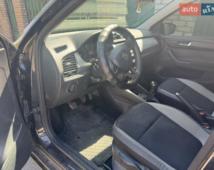 Чорний Шкода Фабія, об'ємом двигуна 1.42 л та пробігом 285 тис. км за 7999 $, фото 5 на Automoto.ua