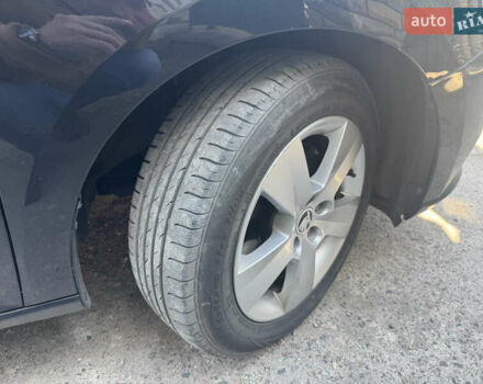 Чорний Шкода Фабія, об'ємом двигуна 1.42 л та пробігом 285 тис. км за 7999 $, фото 3 на Automoto.ua