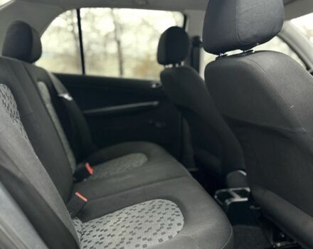 Черный Шкода Фабия, объемом двигателя 1.2 л и пробегом 200 тыс. км за 3100 $, фото 11 на Automoto.ua