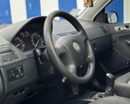 Черный Шкода Фабия, объемом двигателя 1.2 л и пробегом 200 тыс. км за 3100 $, фото 10 на Automoto.ua