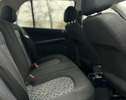 Черный Шкода Фабия, объемом двигателя 1.2 л и пробегом 200 тыс. км за 3100 $, фото 13 на Automoto.ua