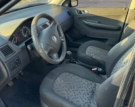 Черный Шкода Фабия, объемом двигателя 1.2 л и пробегом 239 тыс. км за 3500 $, фото 3 на Automoto.ua
