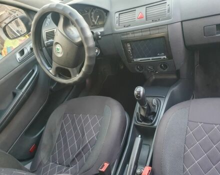 Чорний Шкода Фабія, об'ємом двигуна 1.2 л та пробігом 530 тис. км за 1950 $, фото 4 на Automoto.ua