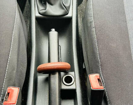 Чорний Шкода Фабія, об'ємом двигуна 1.2 л та пробігом 246 тис. км за 3100 $, фото 12 на Automoto.ua