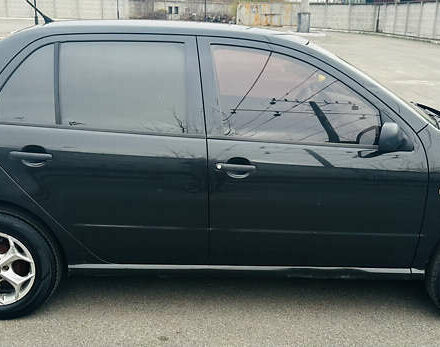 Чорний Шкода Фабія, об'ємом двигуна 1.2 л та пробігом 246 тис. км за 3100 $, фото 2 на Automoto.ua