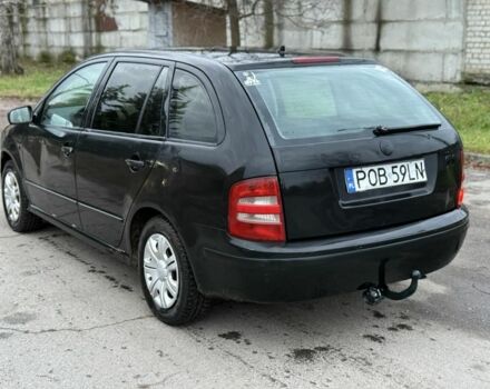 Черный Шкода Фабия, объемом двигателя 1.9 л и пробегом 200 тыс. км за 1550 $, фото 1 на Automoto.ua