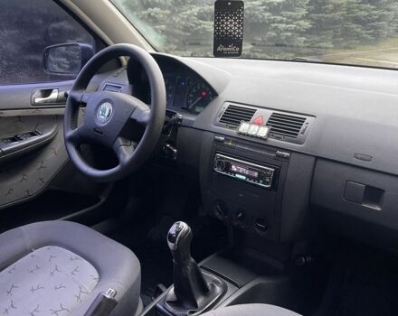 Черный Шкода Фабия, объемом двигателя 1.4 л и пробегом 289 тыс. км за 3470 $, фото 18 на Automoto.ua