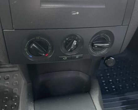 Черный Шкода Фабия, объемом двигателя 1.4 л и пробегом 289 тыс. км за 3470 $, фото 21 на Automoto.ua